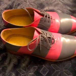 Women’s Office of Angela Davis. Great condition!